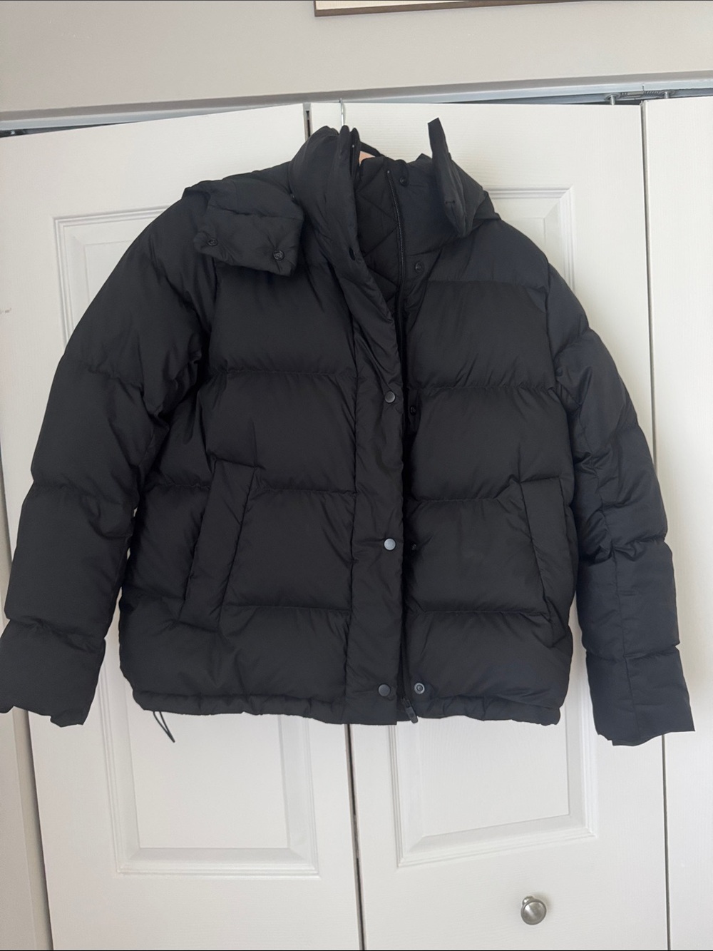 Lululemon Women’s Black Puffer Jacket with Hood